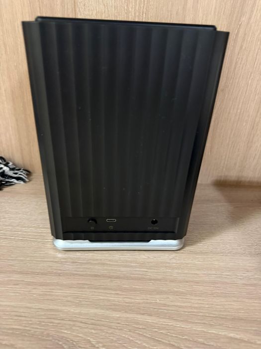 SSD DELL EMC 1.92 TB + plug & play das