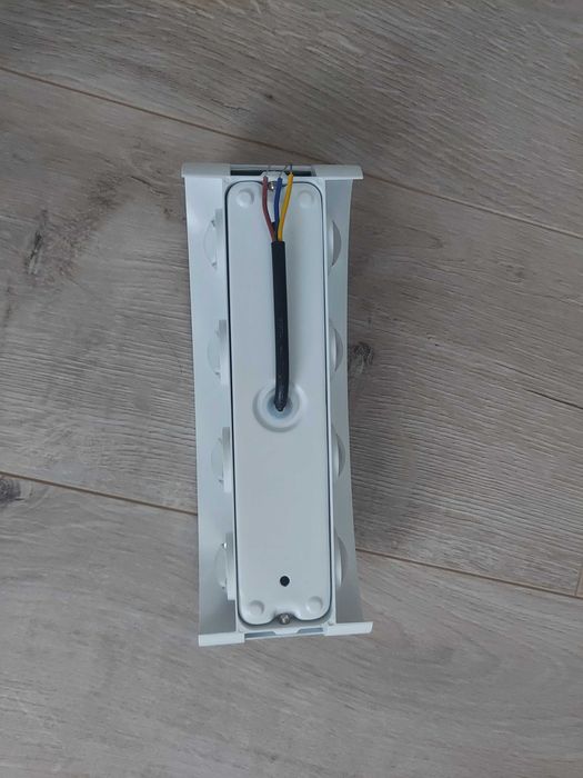 споты новые на стену