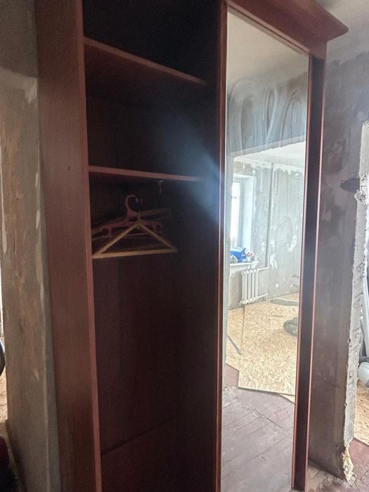 Шкаф двухстворчатый