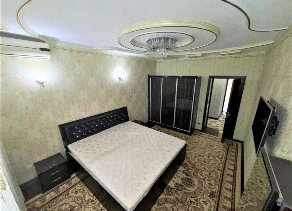 Чиланзар 1 Высокопотолочка 80кв.м Балкон2/7 и 1,5/3 комнаты Раздельные