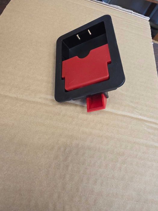 Пластмасова ключалка за пожарен шкаф и метална кутия