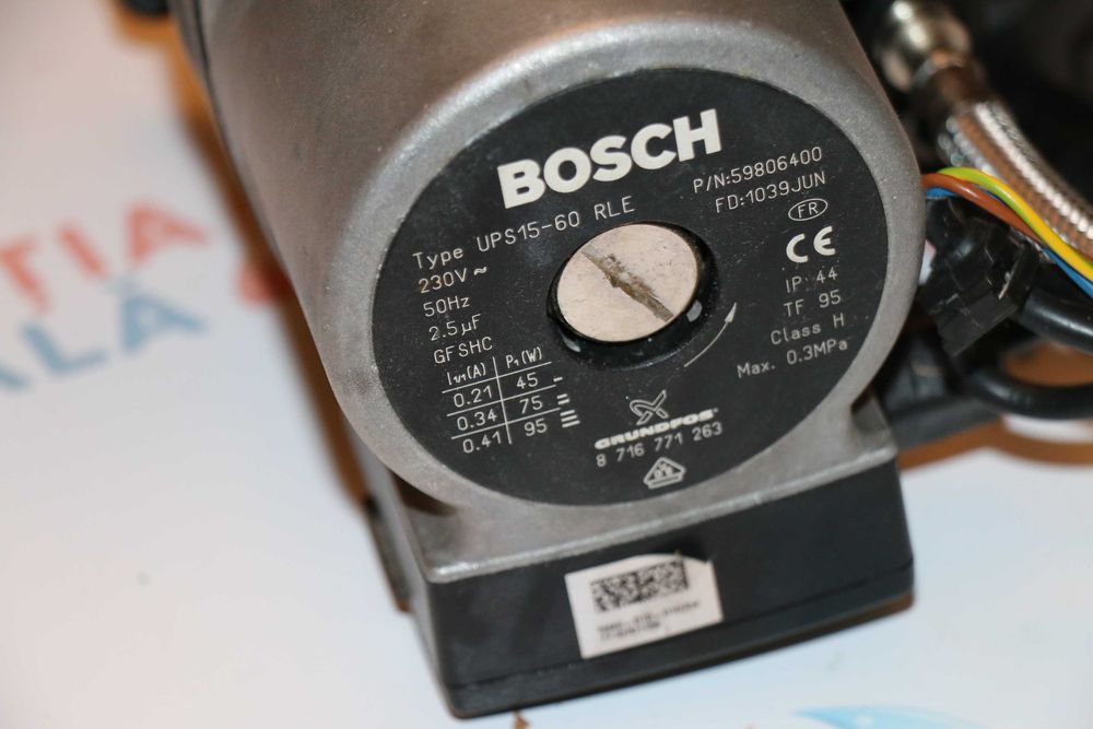 Grup hidraulic sau pompa Grundfos UPS 15-60 RLE centrala Bosch 5000