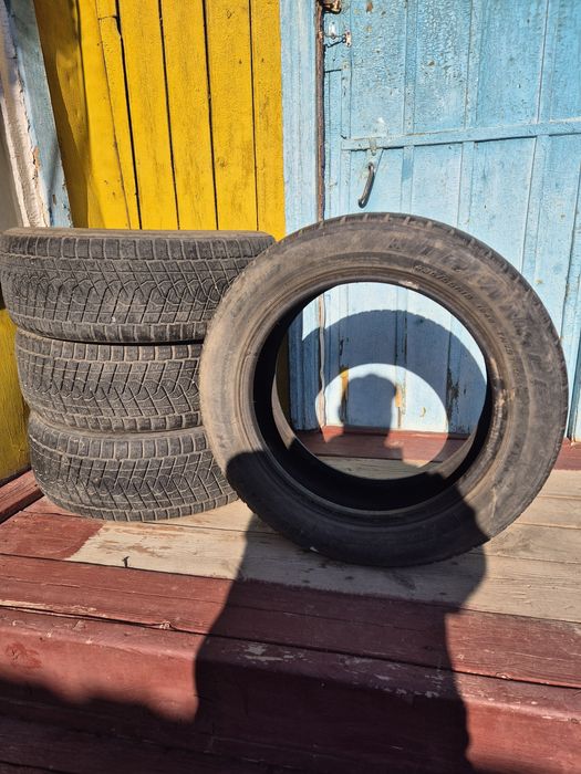 Продам бу шины 235/55/18 летный