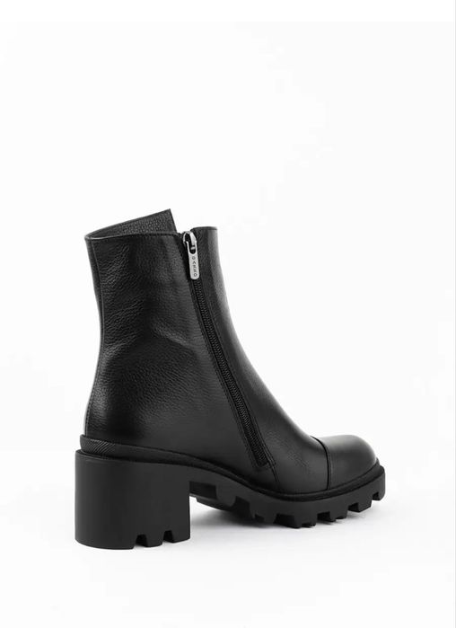 Продам ботинки (сапожки) женские