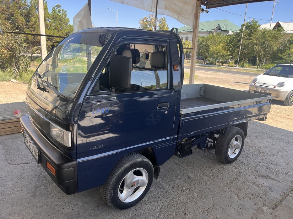 Labo sotiladi yili2024 holati ideal narxi 7500 $