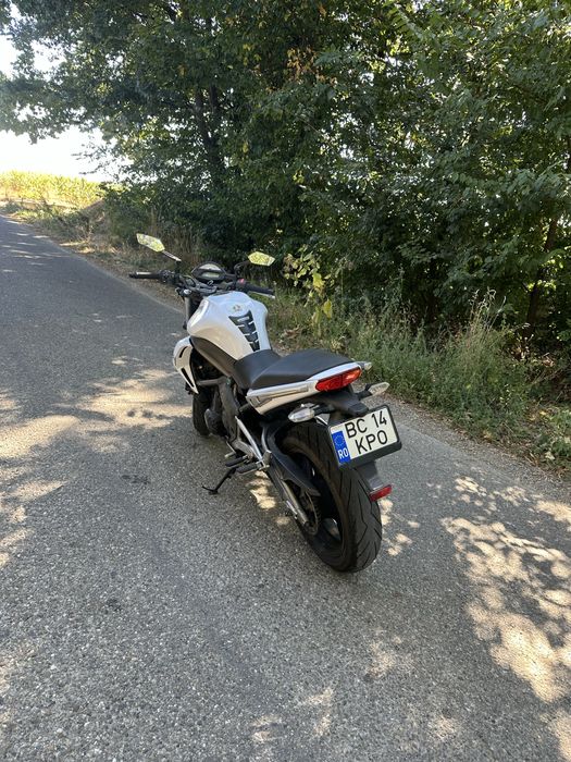 Kawasaki.  ER-6N