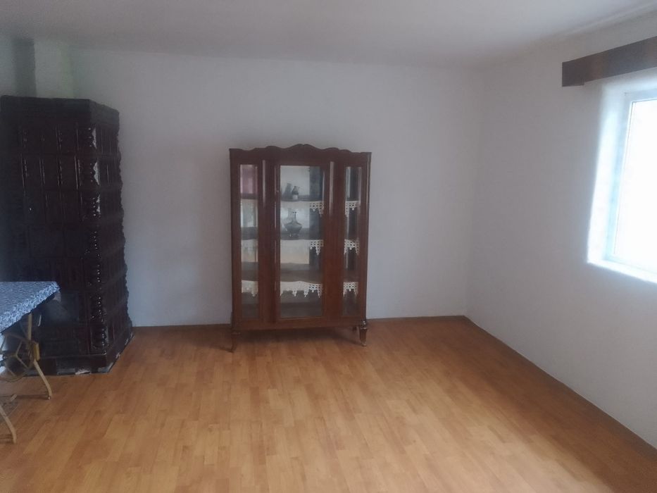 Vand casa in Susani