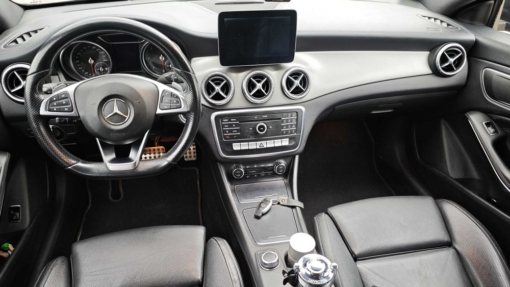 Всичко Платено/Напълно Обслужен CLA220 Mercedes