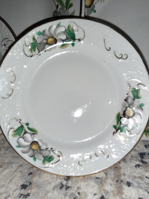 Столовый сервиз новый