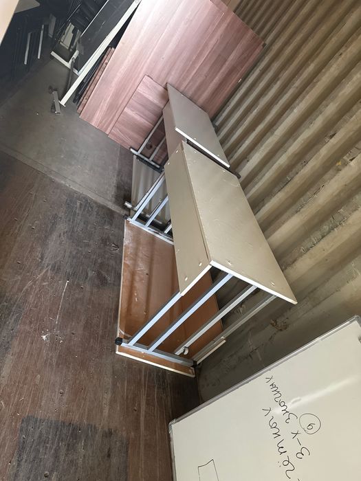 Стулья парты столы