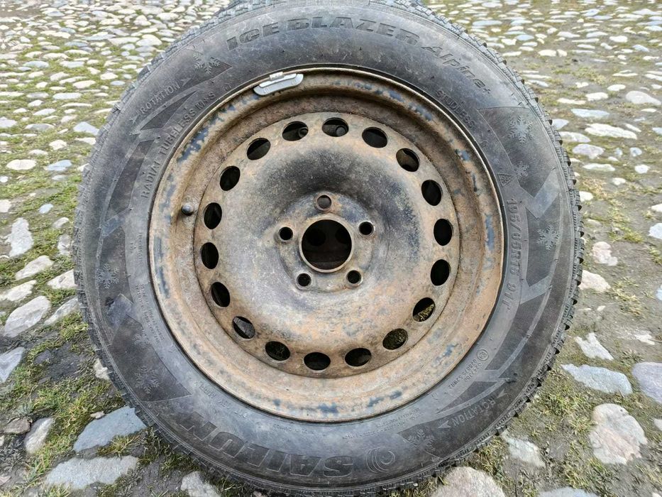 Anvelope iarnă 195/65 R15 91T + jante | DOT 2025 | utilizate 1 lună