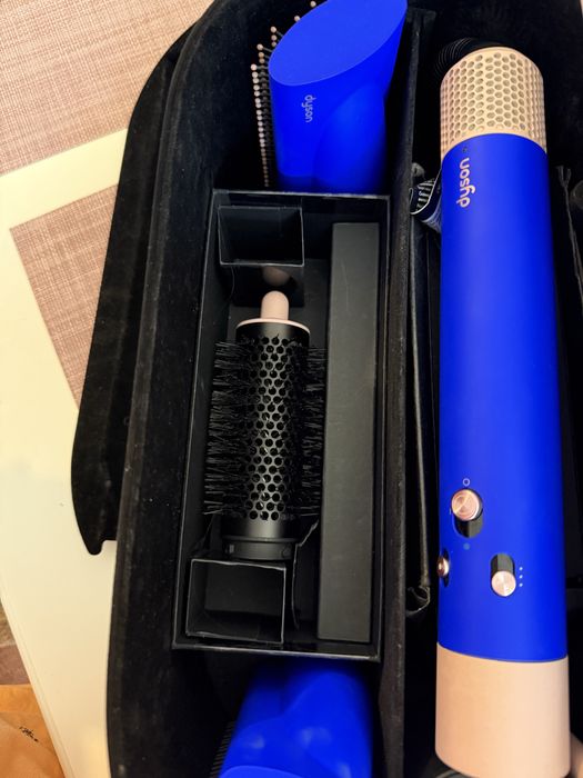 Dyson airwrap изключително запазен