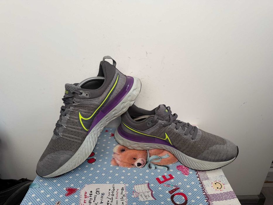 Nike React Infinity Run Flyknit 2 Grey Volt Wild Berry''оригинални мар