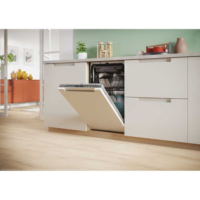 Нова съдомиялна за пълно вграждане 45 см Candy Rapido