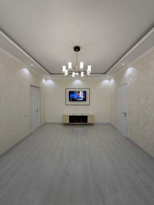 Uy sotiladi Yunisobod 16kv 1xonali 2xona qilingan. Yevro rimontda