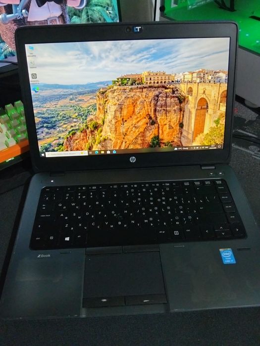 Noutbuk I7 - 5500U 
Operativ xotira:  16-GB (8+8)
SSD:  240-GB