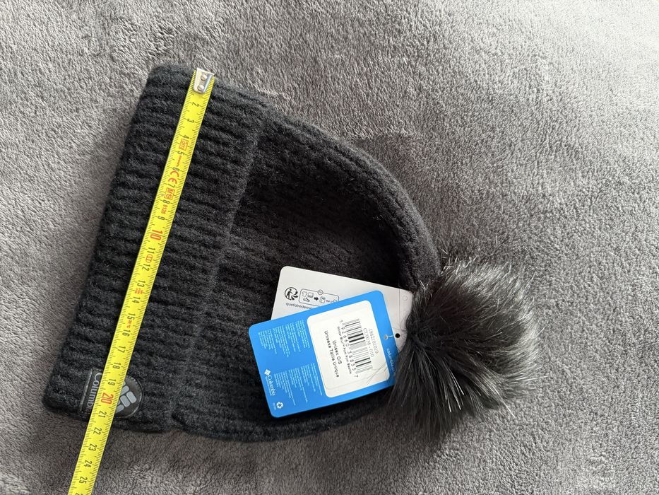 Columbia winter blur caciula cu ciucure culoare neagra marime Os noua