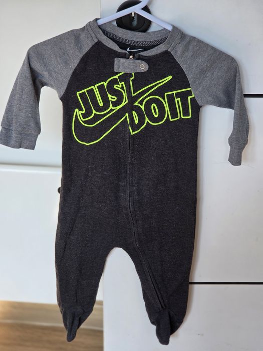 Ромпър Nike 6-9 месеца