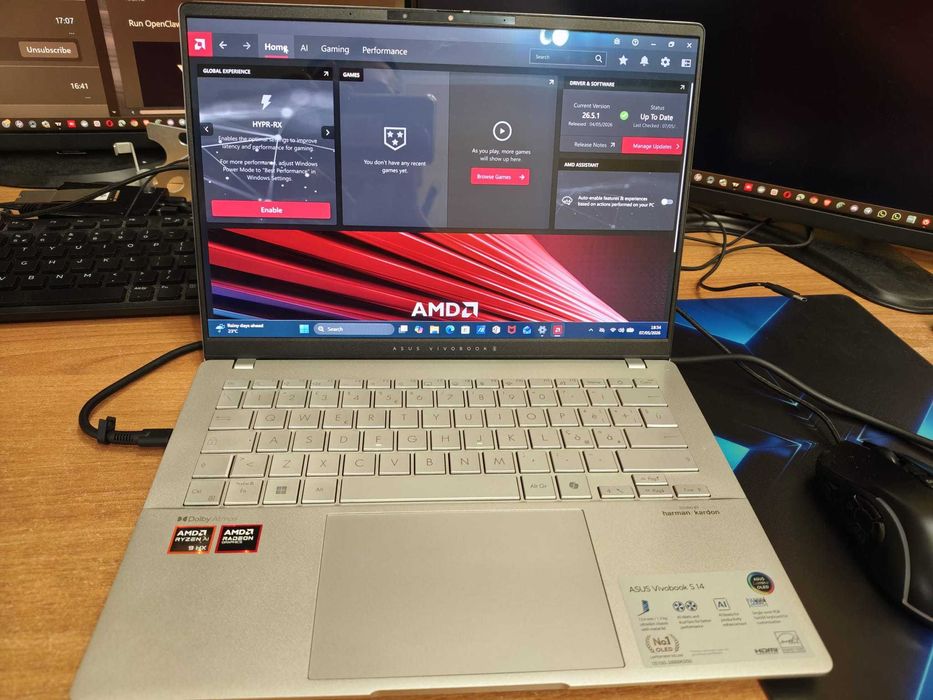 LAPTOP ASUS VIVOBOOK S14 32GB RAM 1TB SSD AMD Ryzen™ AI 9 HX 370 3K ASUS Lumina OLED display