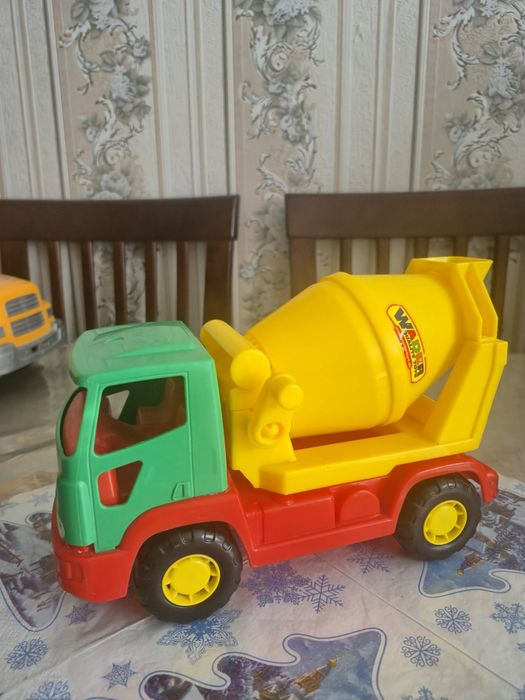 Продам машинки фирмы "Приосколье" ,