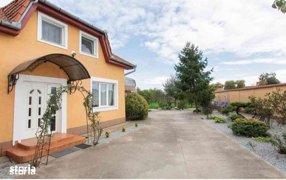 Vilă  Parter+ Mansardă Santandrei mobilată utilată