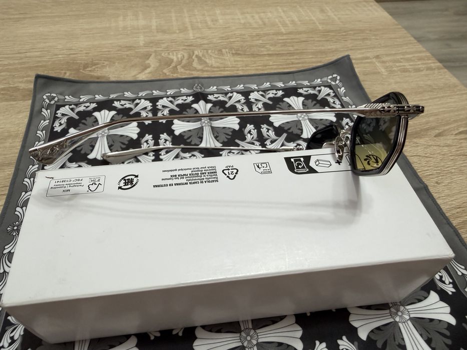 Слънчеви очила Chrome Hearts