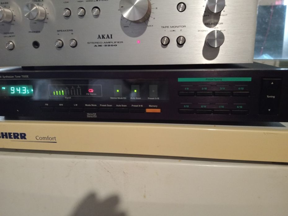 Tuner Stereo NEC T500E