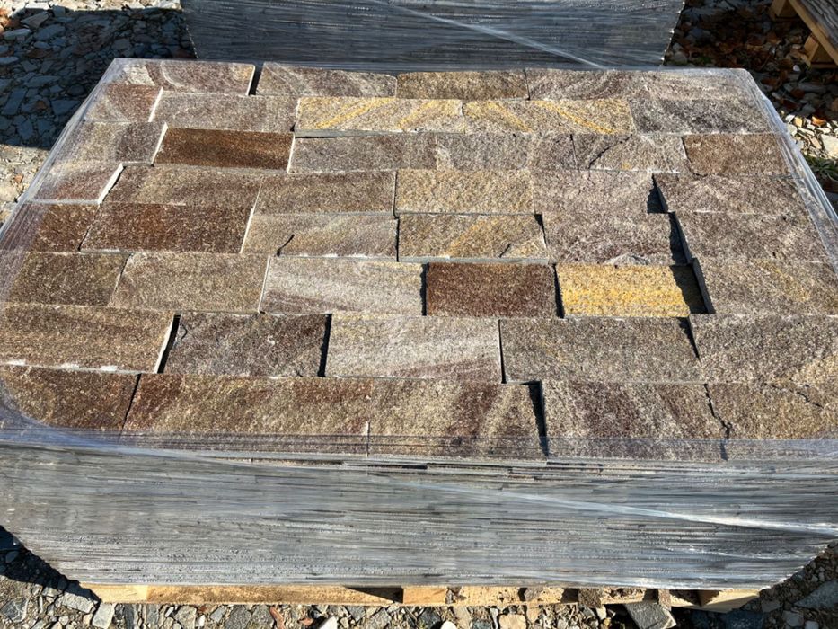 Кафяв оформен гнайс естествен камък меча кожа