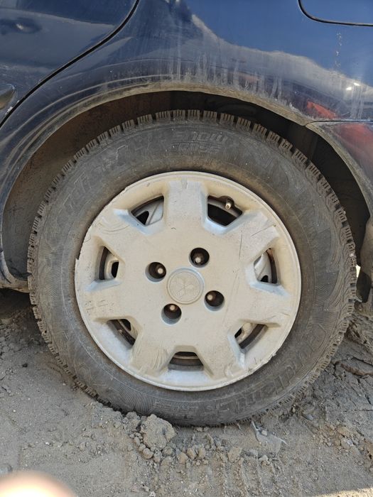 Mitsubishi Carisma 1997