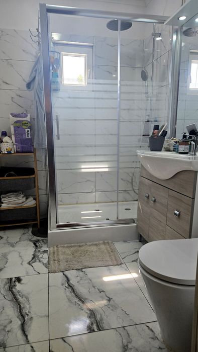 Vand apartament 3 camere