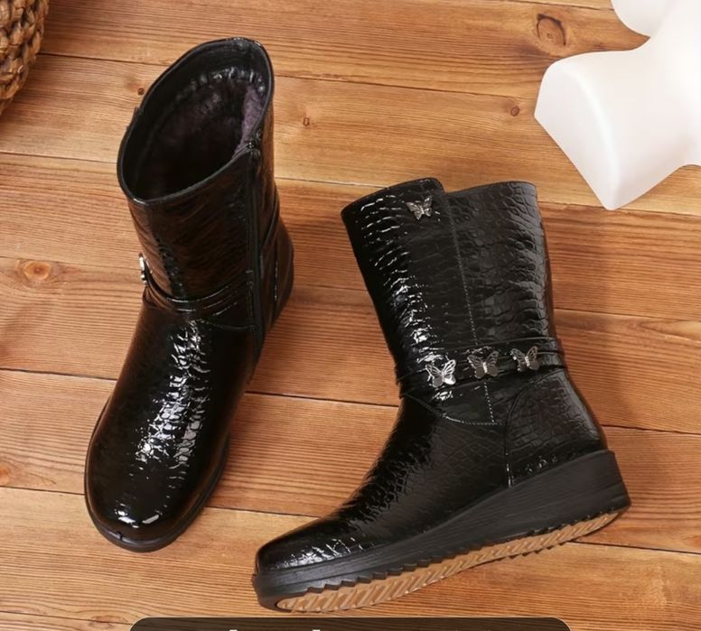 Боти,ном 40-41, НОВИ,черни