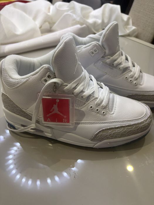 Adidasi Jordan 3 albi pure money marimea 42