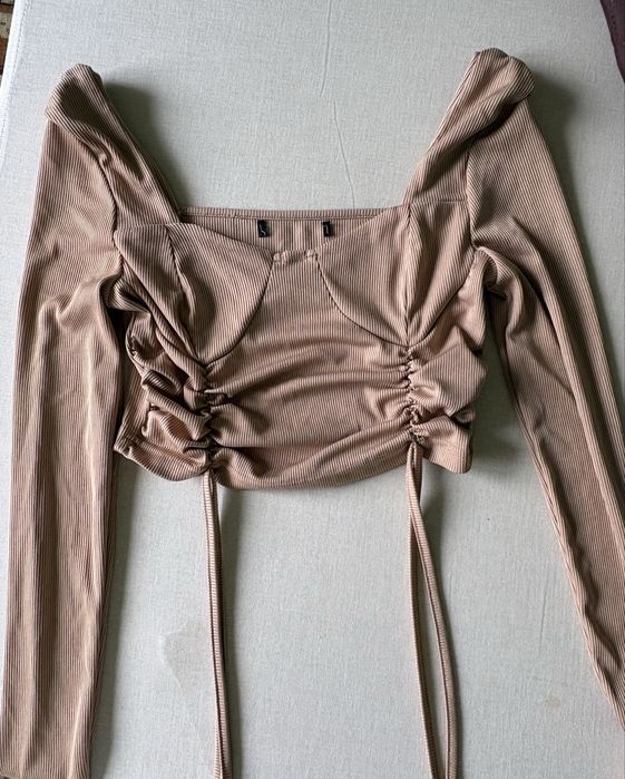 Блузка S размер става и за XS ,6€