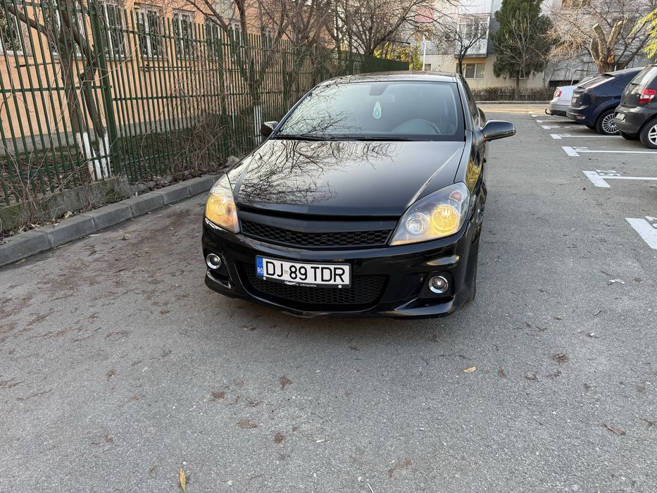 Opel astra h gtc