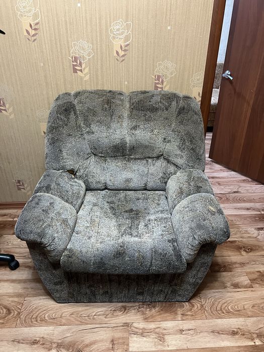 Диван и 2 кресла