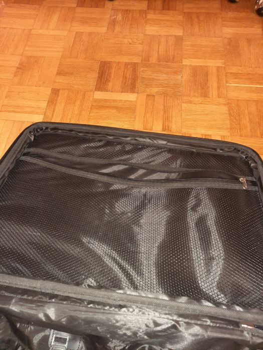 Troller negru cu extensie