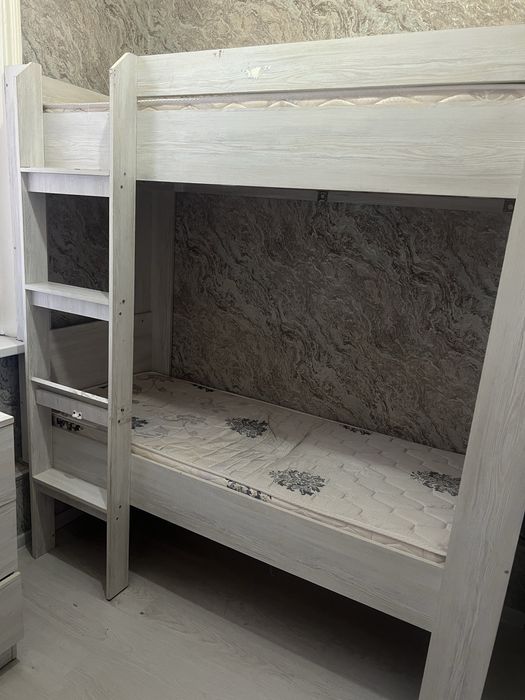 Продам детскую кровать 2 этажный
