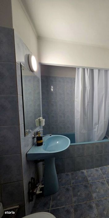 Apartament 4 camere  zona  Calea Calarasilor
