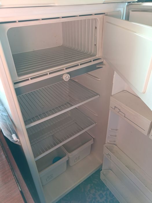 Продам холодильник б/у