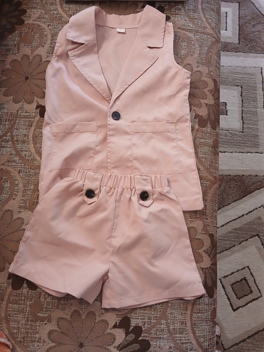 Продам детские вещи для девочки, разные, дёшево