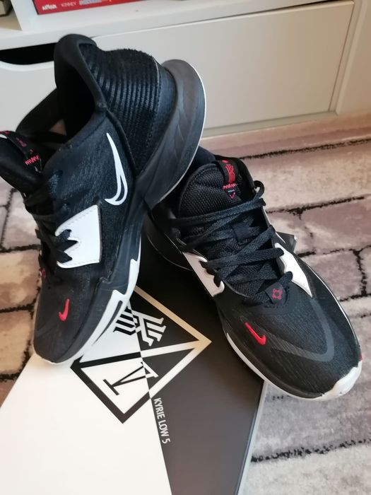 Vând adidas baschet Nike Kyrie Low 5