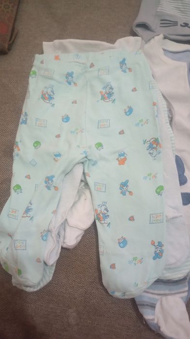 Отдам даром детская одежда.