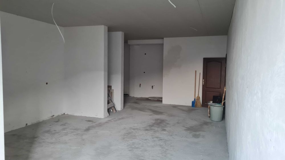 Продава се Тристаен апартамент в Асеновград - 122 кв.м за 820 €/кв.м - Снимка #1