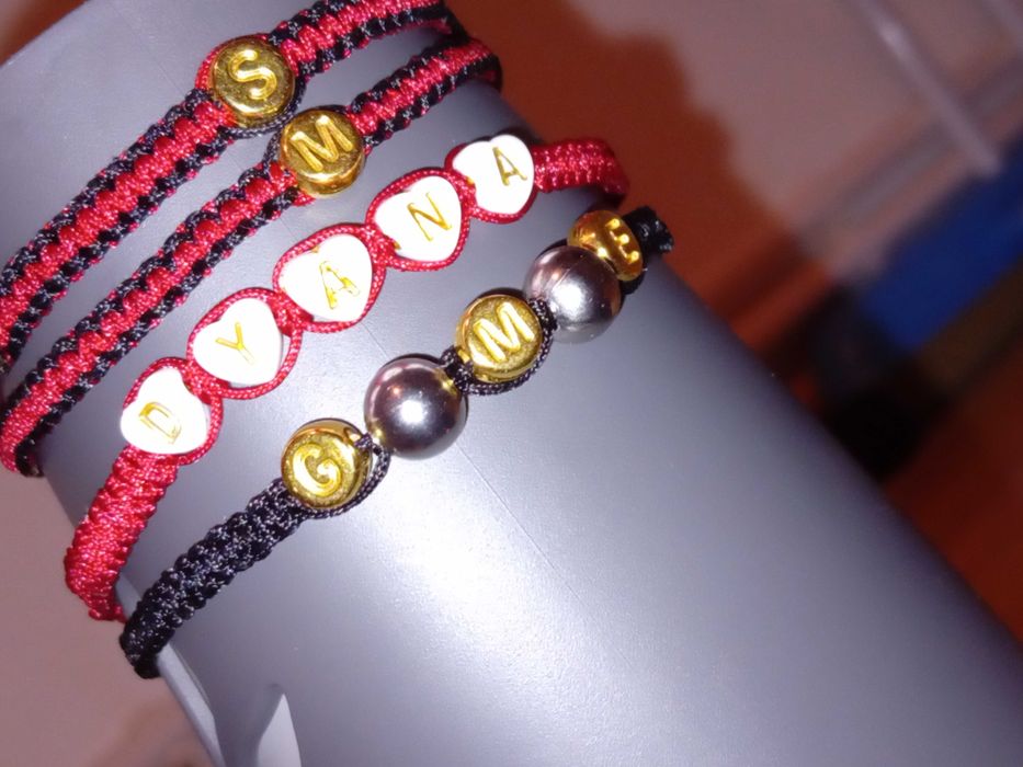 Brățări lucrate manual