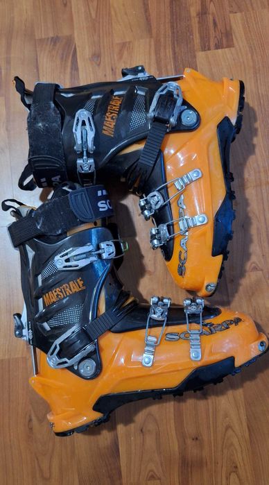 Clapari schi de tura - Scarpa Maestrale 28.5 mondo