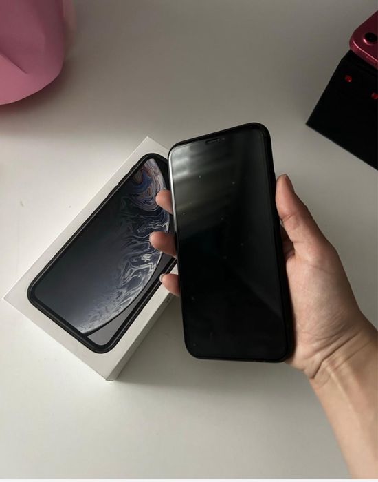 IPhone XR 128gb в хорошем сост.