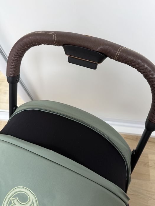 Carucior pentru calatorii Cybex Coya Rosegold / Leaf Green