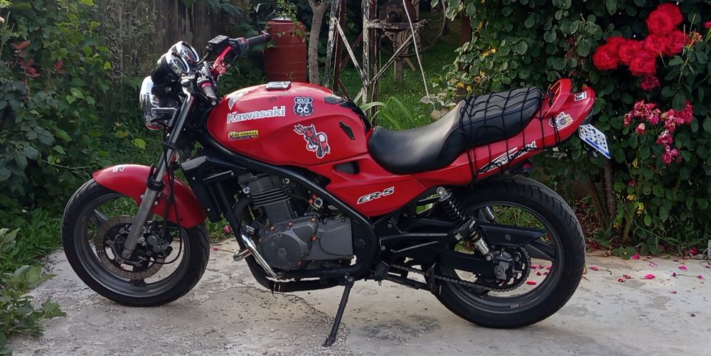 Schimb,vând Kawasaki er5 limitat a2