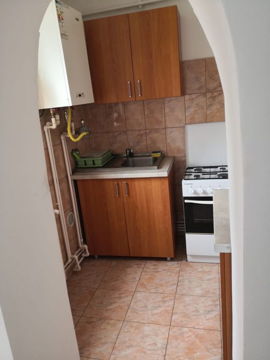 Inchiriez garsoniera