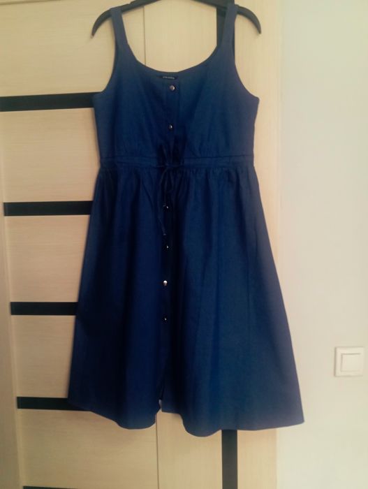 Продам платье в хорошем состояние